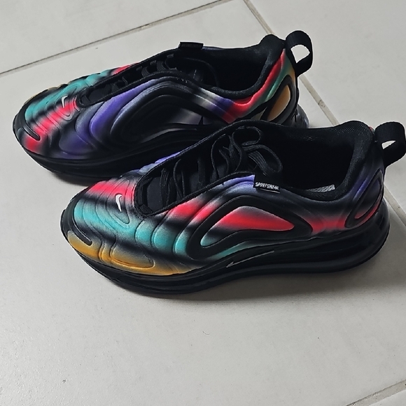 air max 720 multicolor